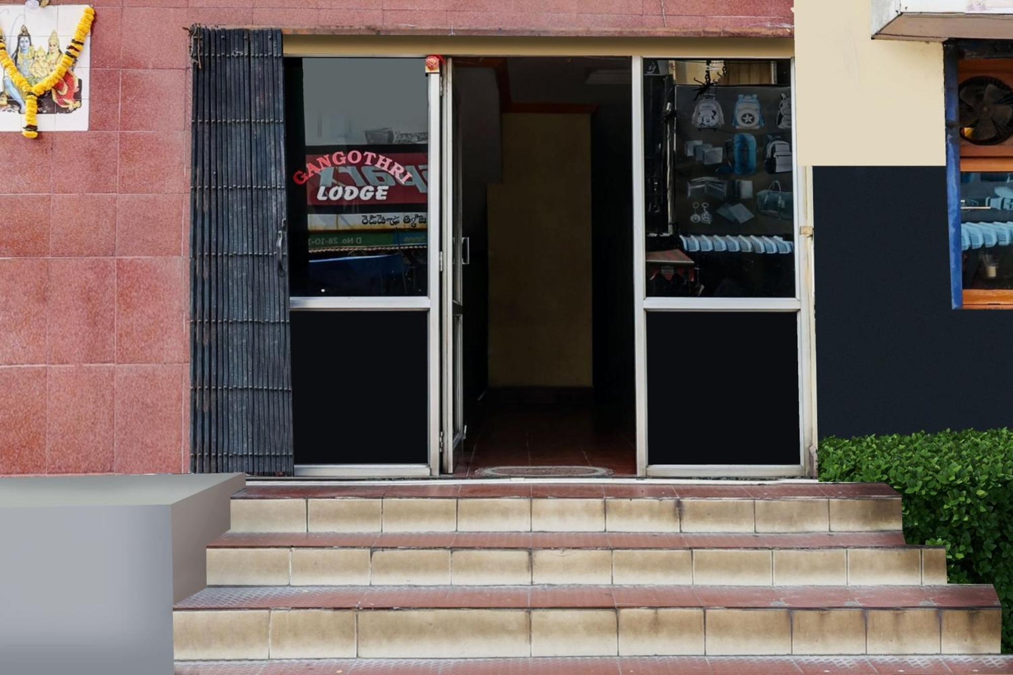 ויסאקפאטנם Hotel O Gangothri Lodge מראה חיצוני תמונה