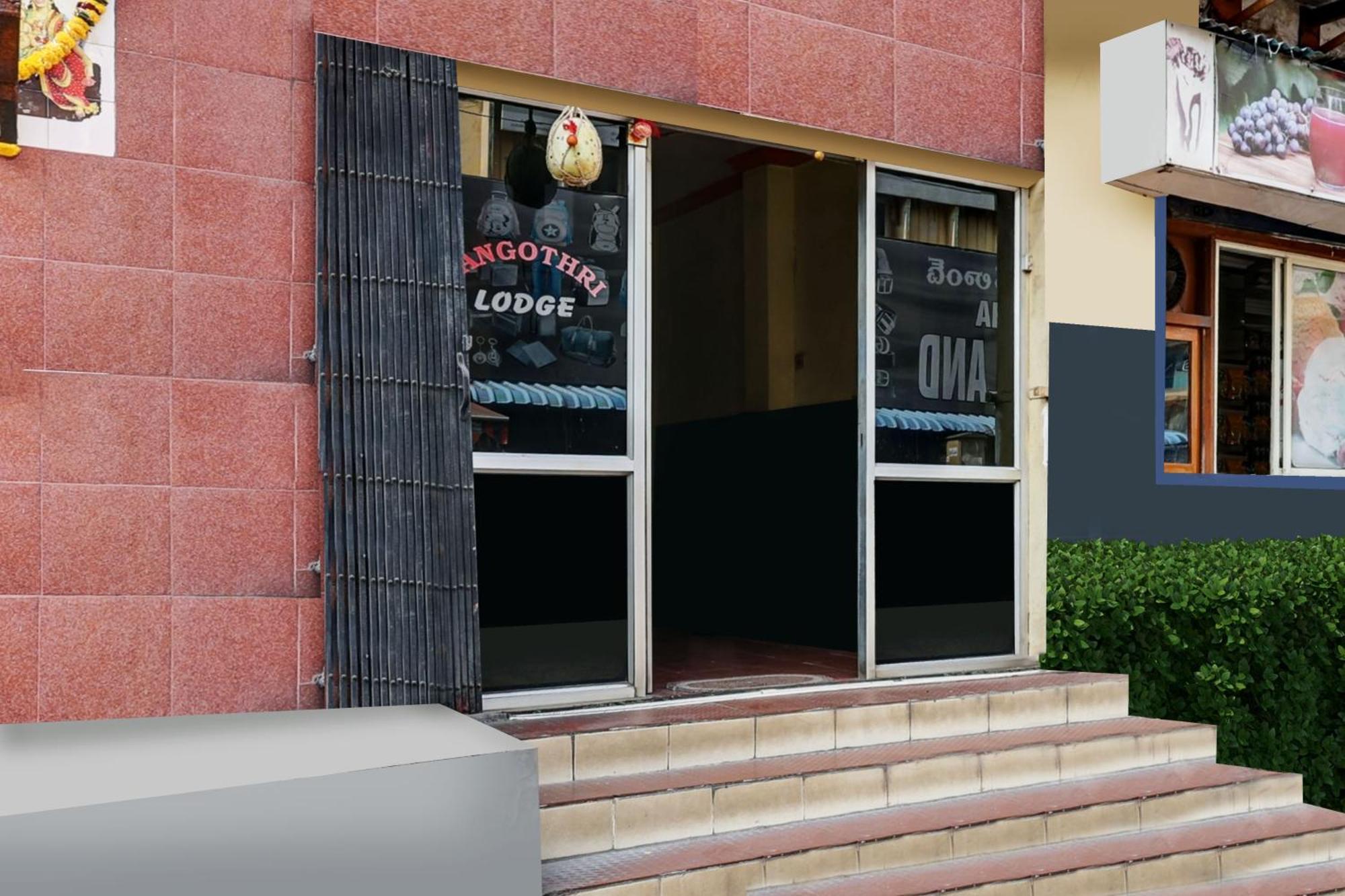 ויסאקפאטנם Hotel O Gangothri Lodge מראה חיצוני תמונה